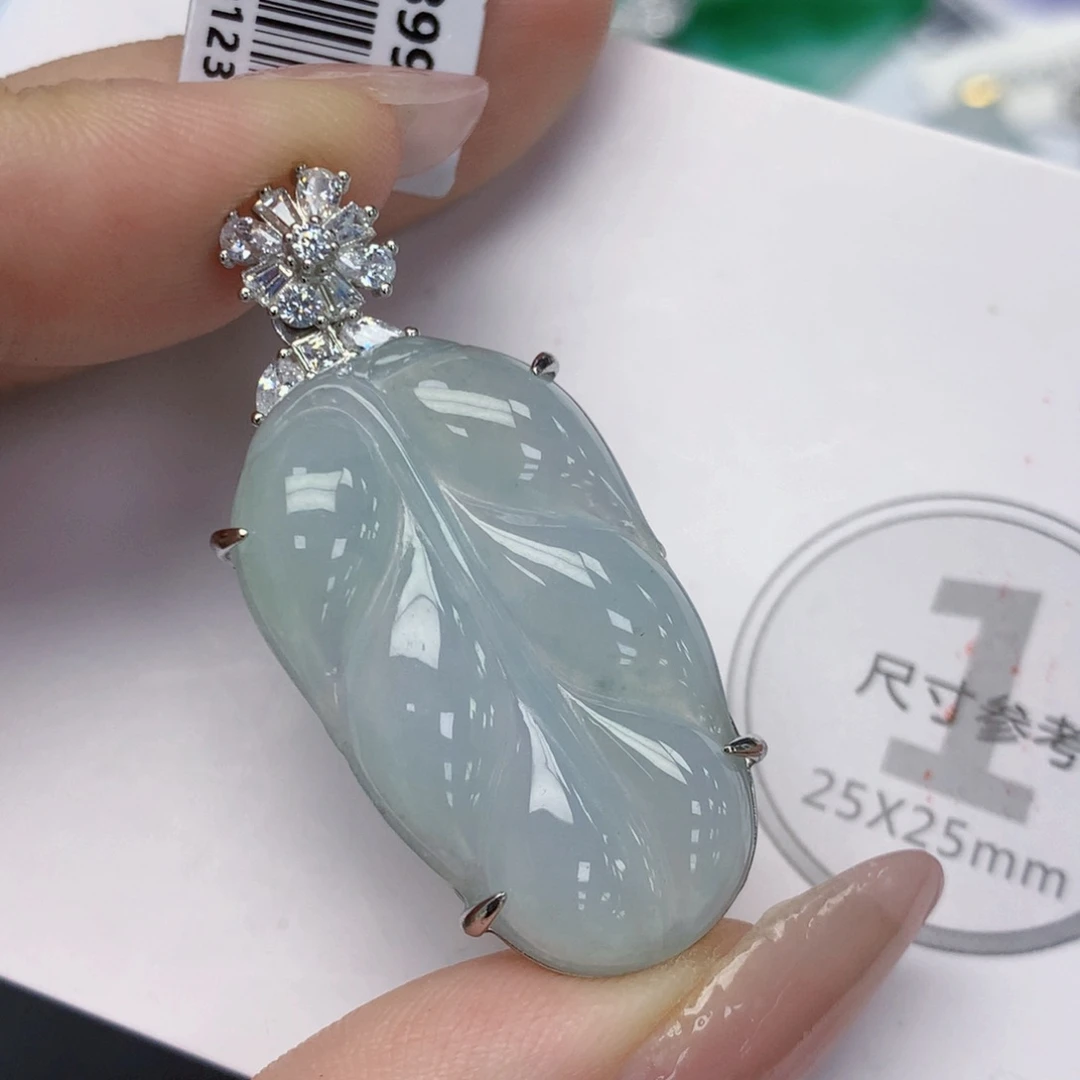颈饰银S925镶嵌翡翠