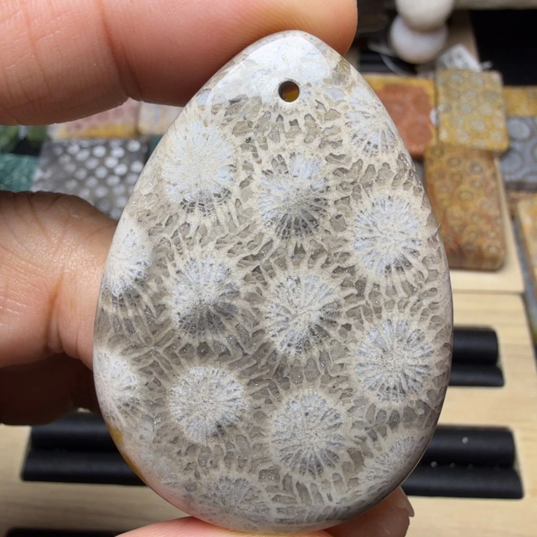 硅化玉未镶嵌纯天然色有机玉石保真色