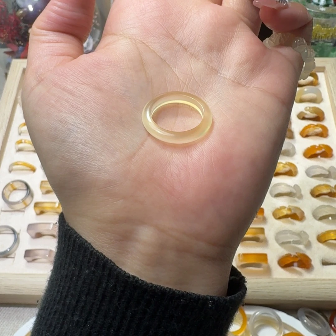 未镶嵌戒指玛瑙/玉髓653港13