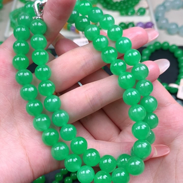 L***.缅料卡10果绿色项链
