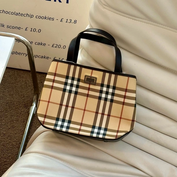 95新 BURBERRY/博柏利 经典格纹复古手提包