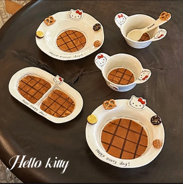 新疆包邮立体kt浮雕反口深盘高温釉下彩手绘设计高颜值可爱餐具