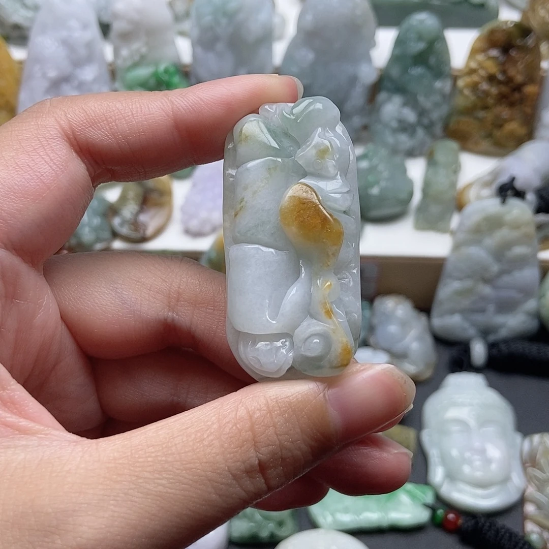 翡翠未镶嵌颈饰翡翠