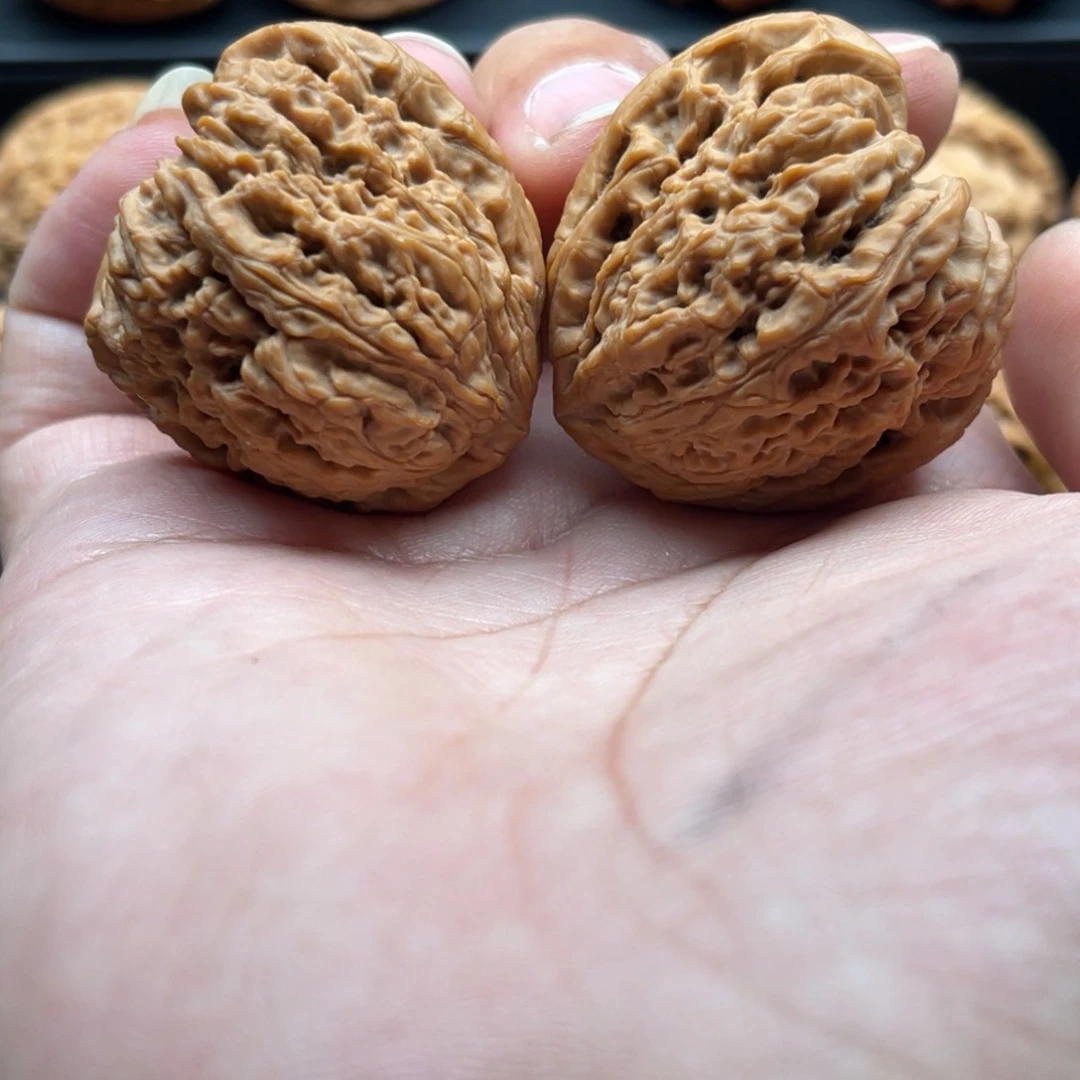 文玩核桃吊坠天残疆38.5，350，