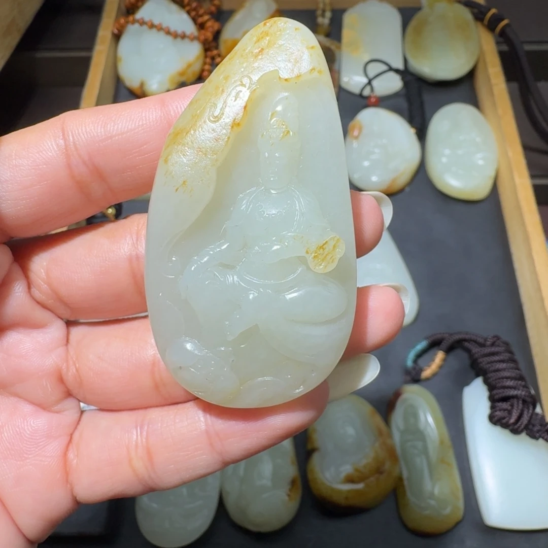 和田玉未镶嵌颈饰