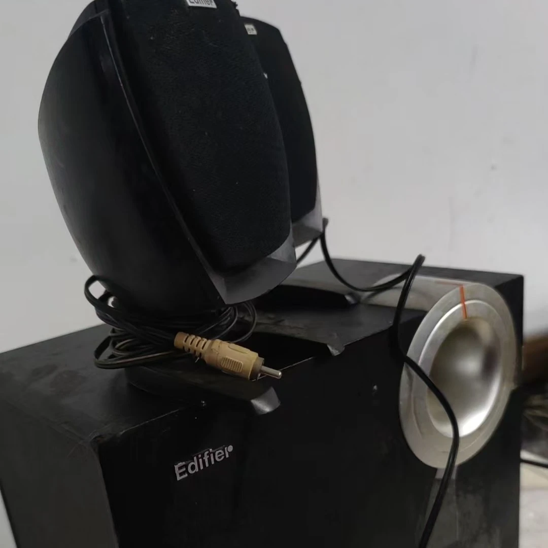 8新  电脑音响一套不包邮费