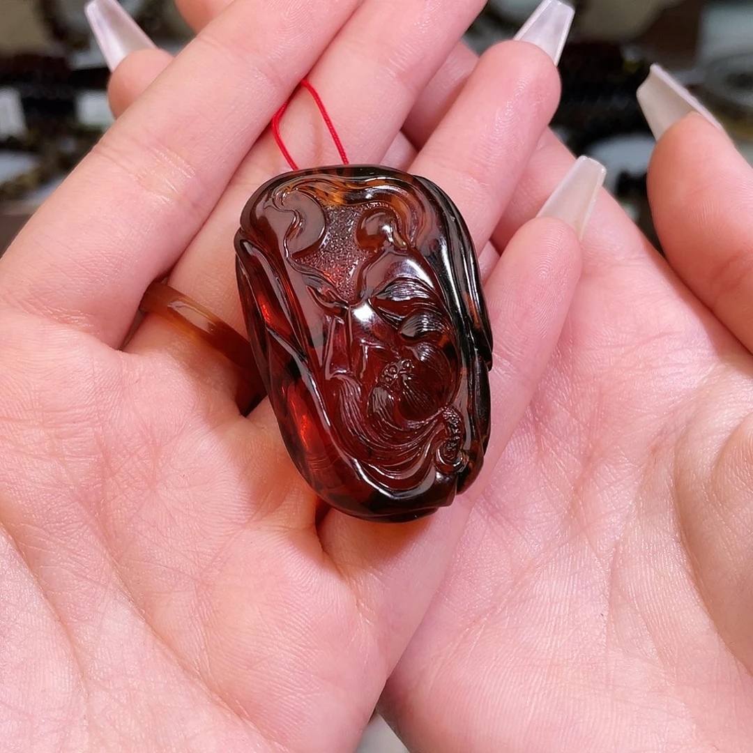 琥珀未镶嵌裸石抚顺琥珀雕刻件血珀