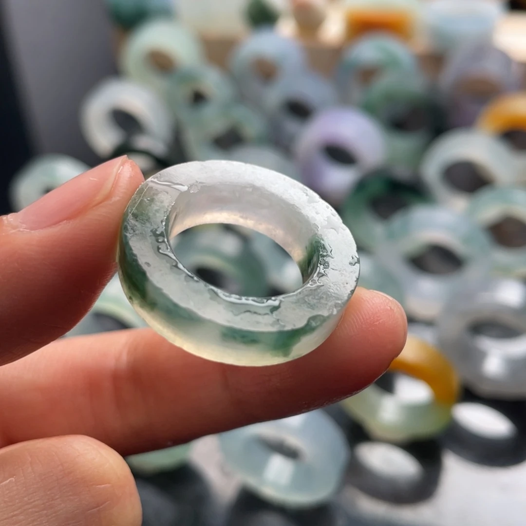 定制翡翠未镶嵌戒指