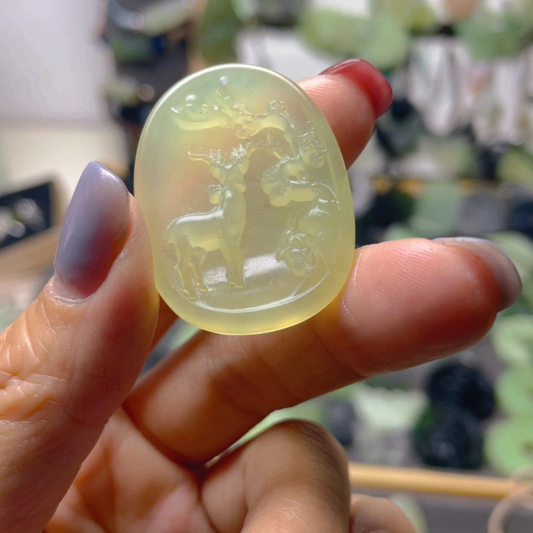 蛇纹石玉未镶嵌吊坠(赠链)猪*鹰