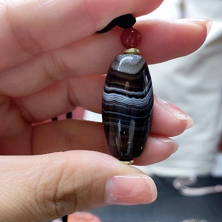 玛瑙/玉髓颈饰合金