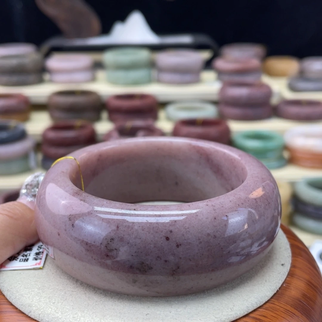 【闪购商品】石英质玉手镯未镶嵌开**姐