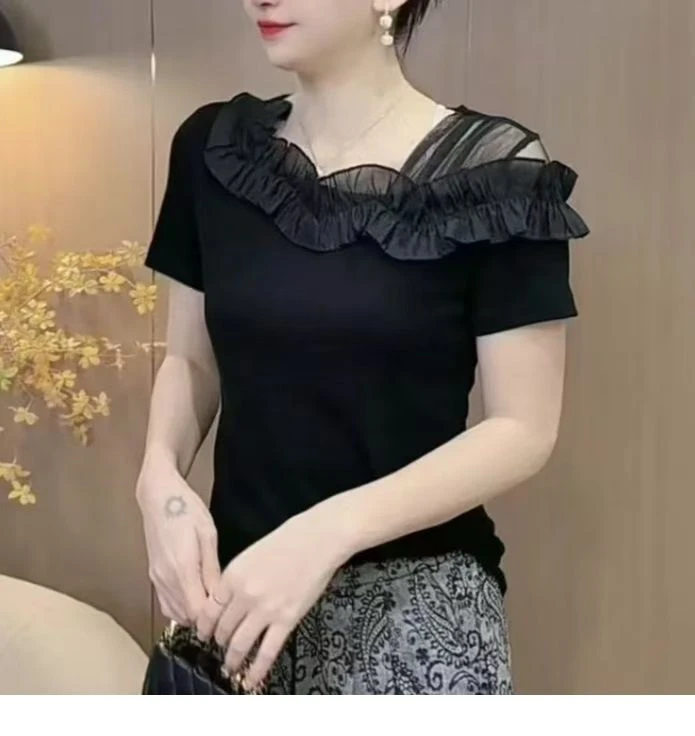2025夏季新款短袖小衫斜肩漏肩个性T恤显瘦时尚减龄洋气百搭上衣