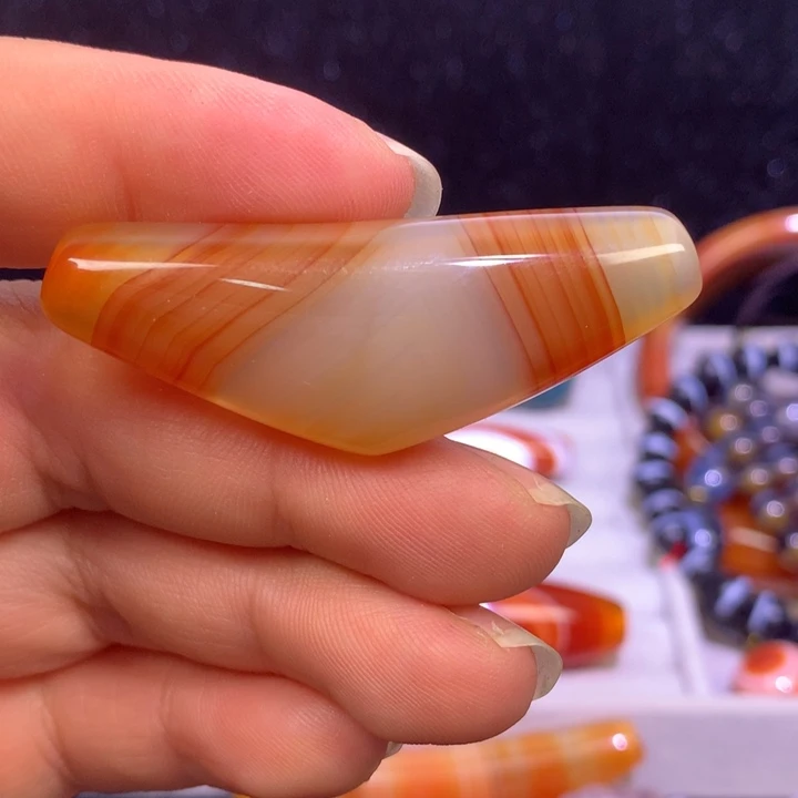 未镶嵌玛瑙/玉髓珠宝奇石