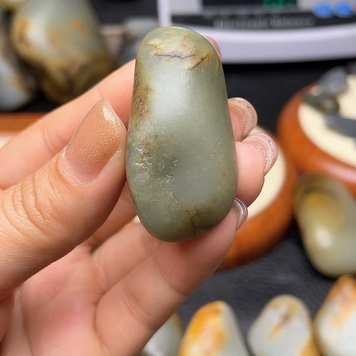 和田玉颈饰未镶嵌38