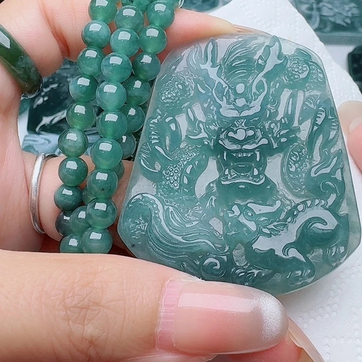 颈饰未镶嵌翡翠多样性发其一