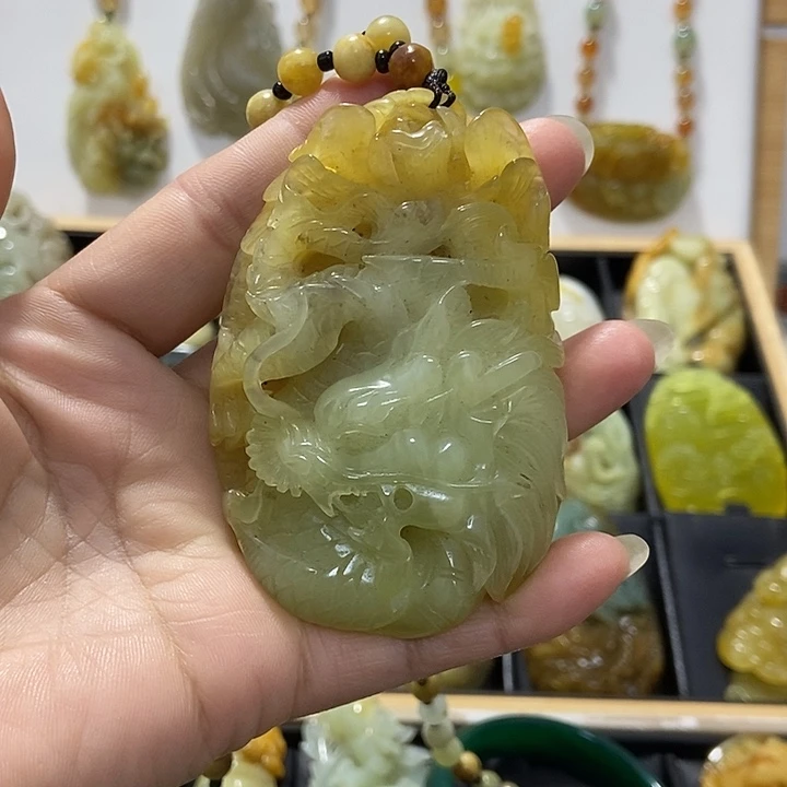 蛇纹石玉未镶嵌挂件