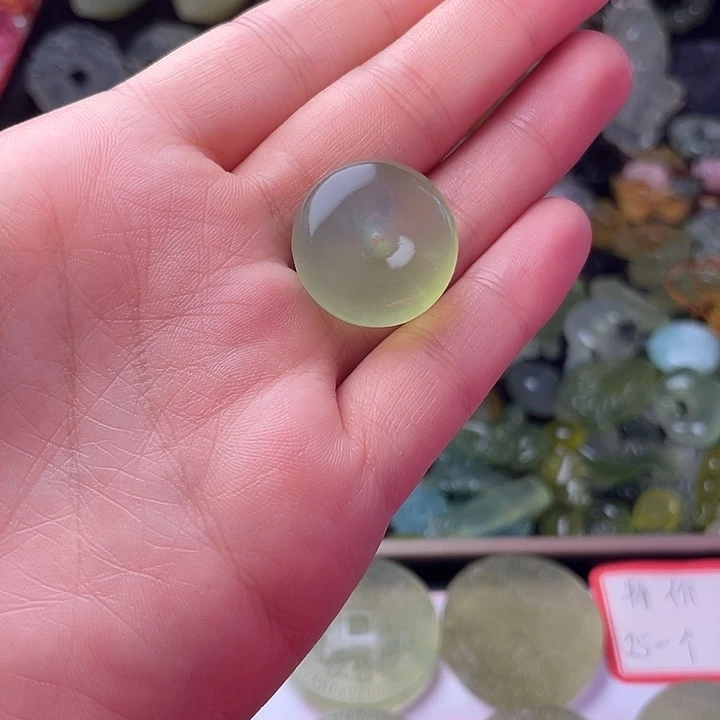 蛇纹石玉合金颈饰平安扣