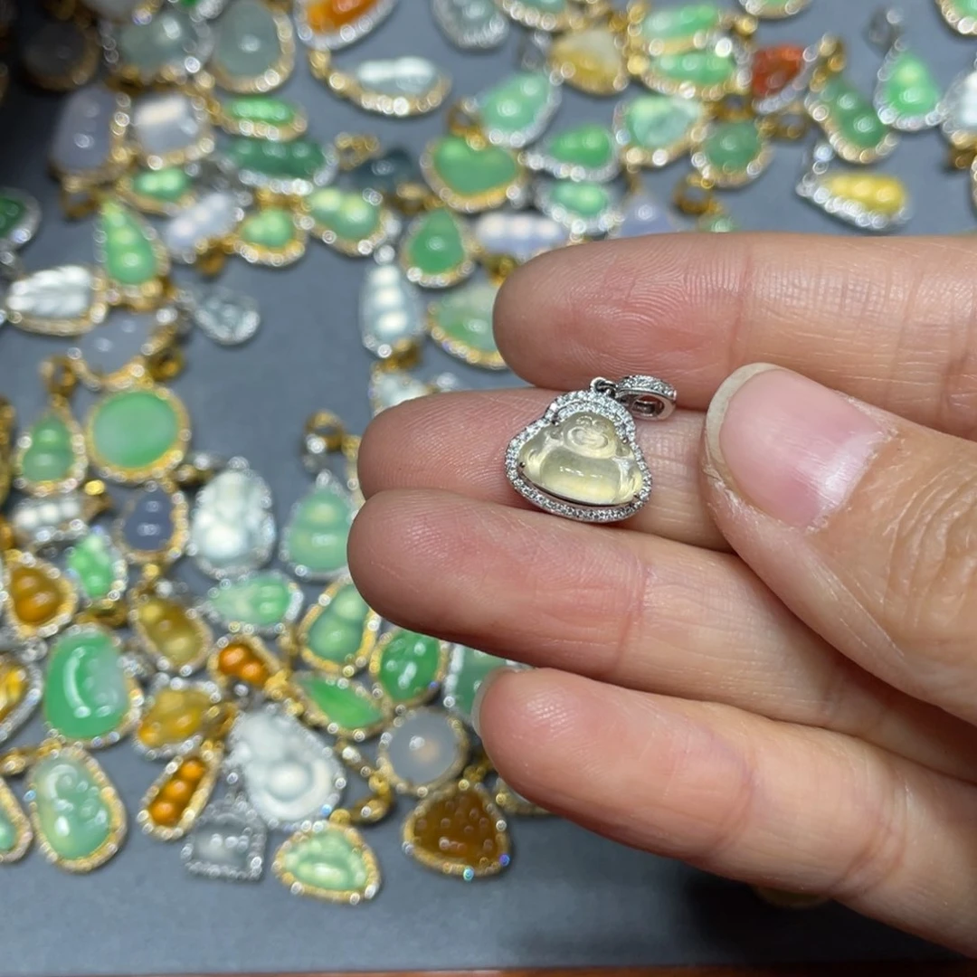 翡翠颈饰18K金镶嵌天然