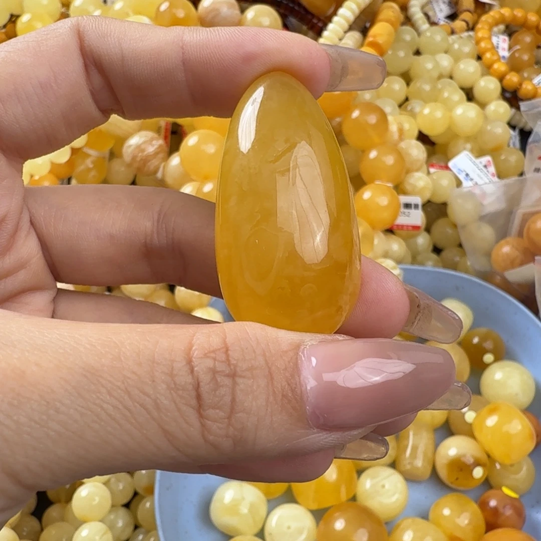 琥珀未镶嵌珠宝奇石