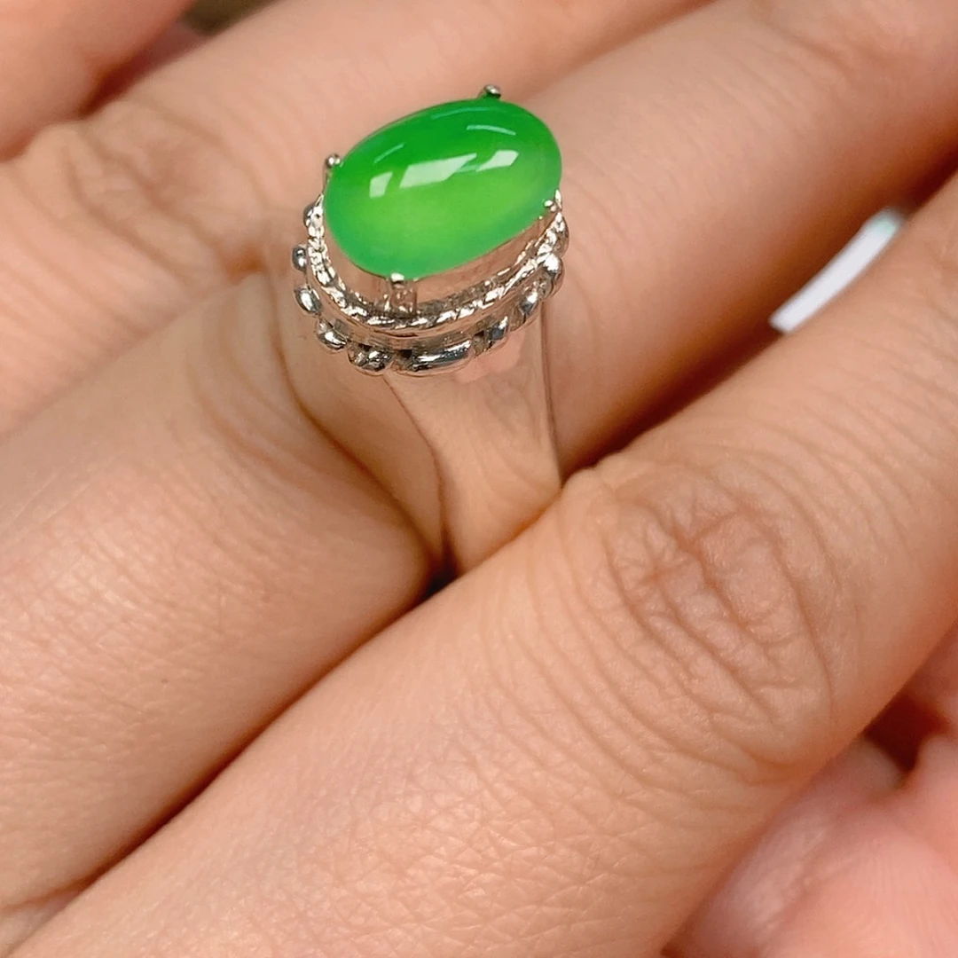 翡翠戒指未镶嵌翡翠