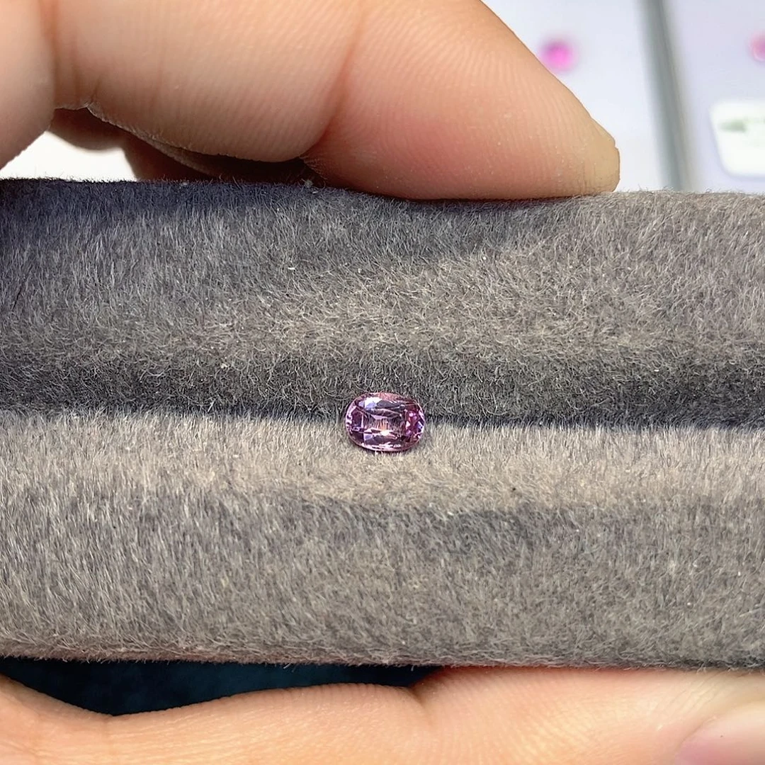 尖晶石裸石尖晶石