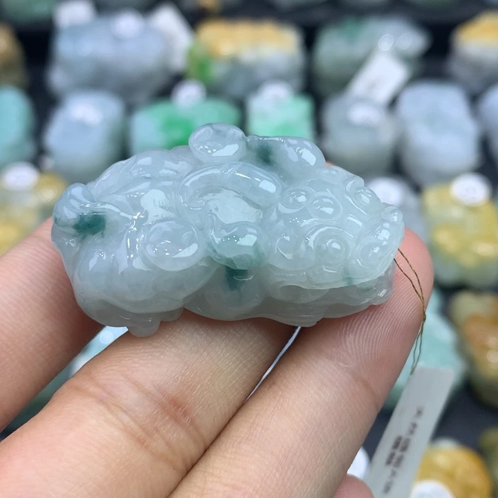 翡翠颈饰未镶嵌天然缅甸翡翠