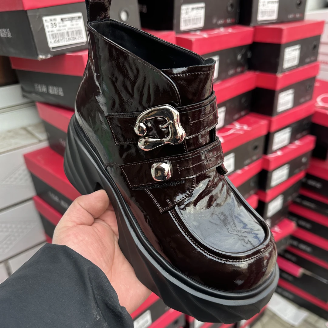 5858新款厚底加绒时尚超轻