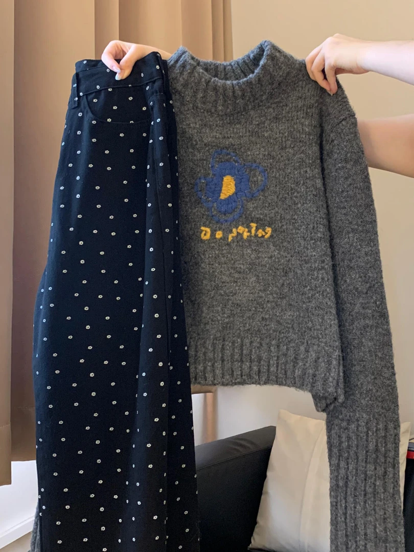2025秋季新款通勤休闲穿搭气质灰色圆领毛衣高腰波点阔腿裤两件套