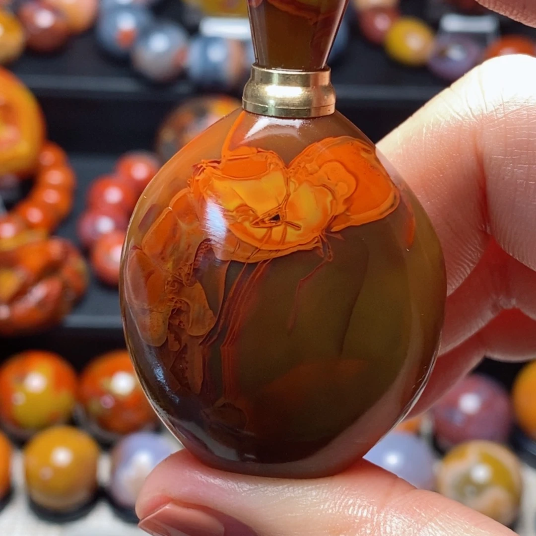 玛瑙/玉髓战国红玛瑙未镶嵌刘*团