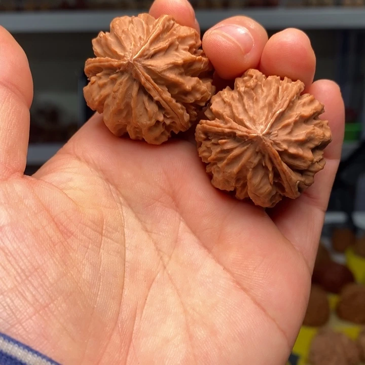 吊坠文玩核桃文玩核桃三棱手捻