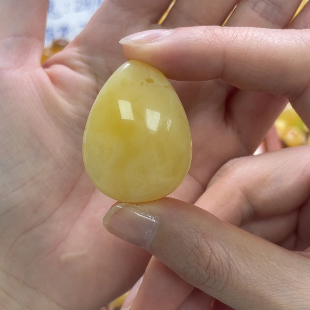 琥珀未镶嵌裸石天然琥珀