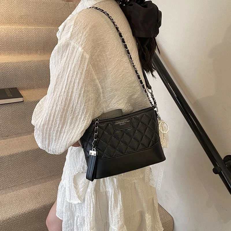 包包新款爆款时尚小方包女精致菱格链条包流浪斜挎单肩包女包