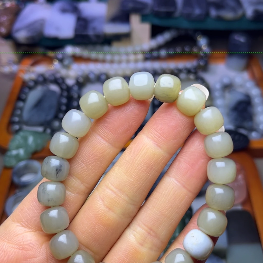 和田玉未镶嵌手串