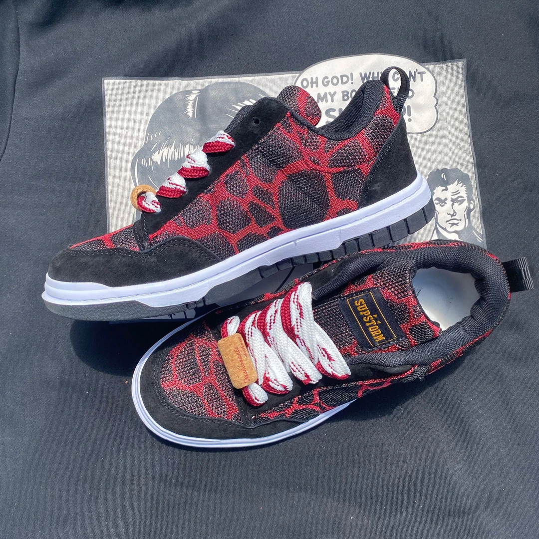 爆款秋季新款黑红拼色情侣面包鞋那些女鞋大码百搭潮流休闲滑板鞋