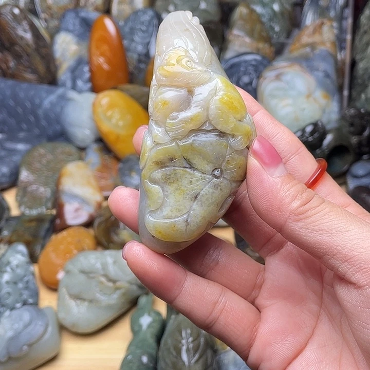 未镶嵌和田玉挂件