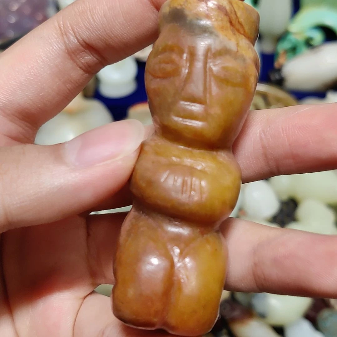 透闪石质玉未镶嵌颈饰