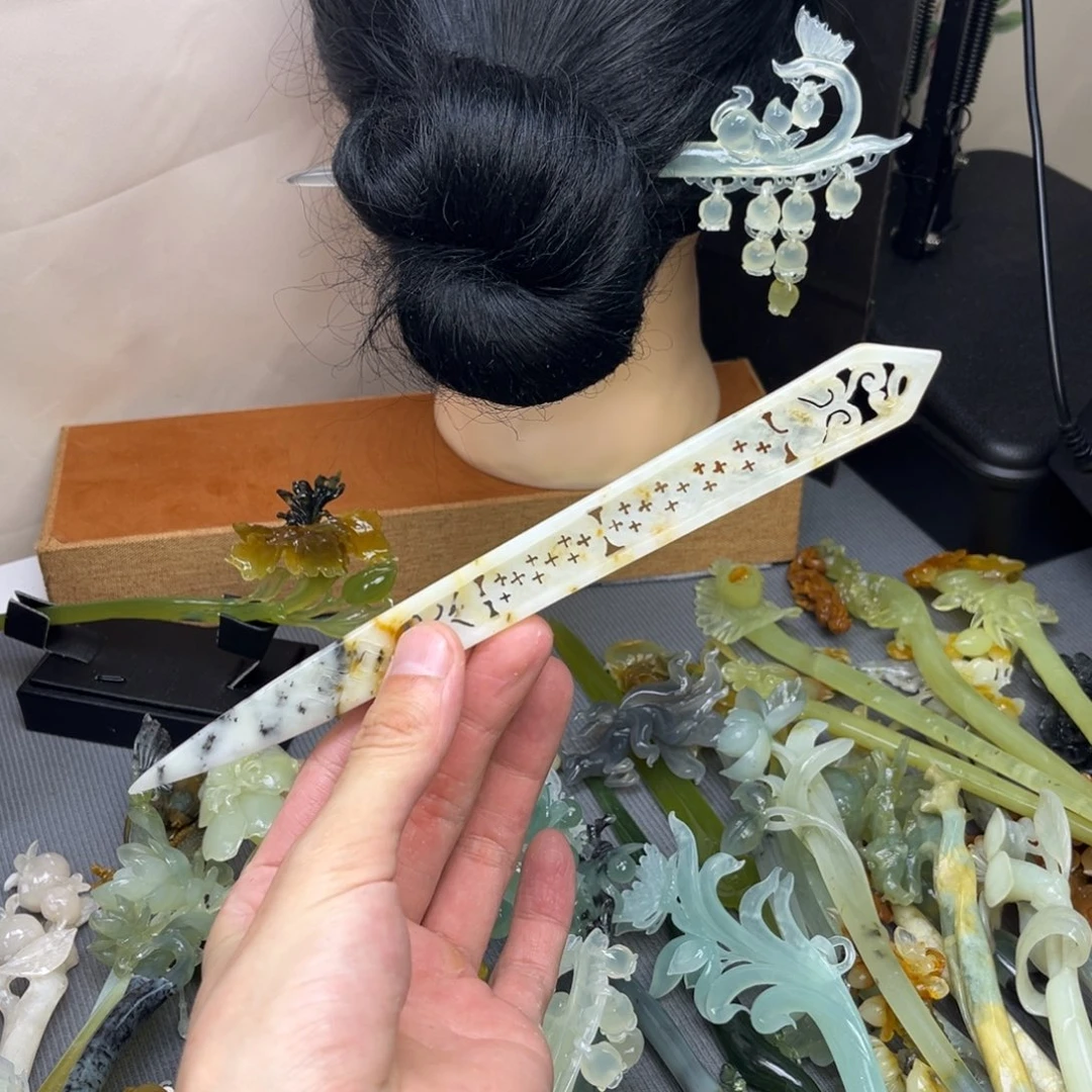 蛇纹石玉未镶嵌发饰