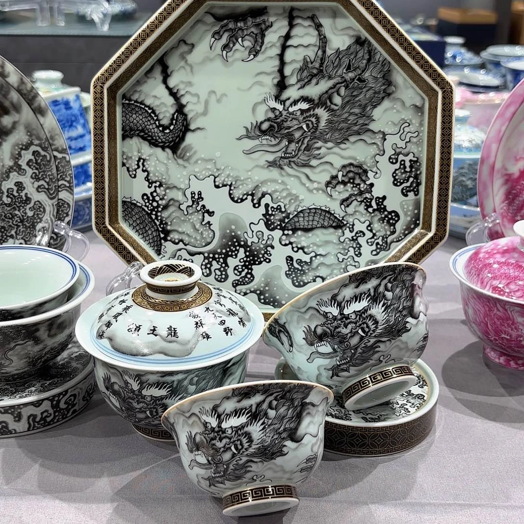 瓷片景德镇瓷器精品陈列