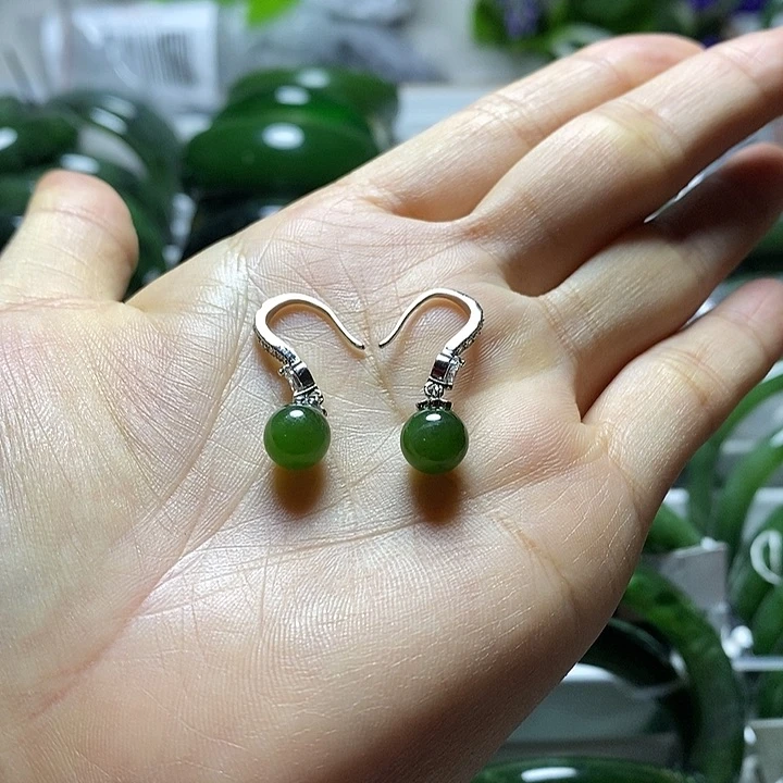 和田玉（碧玉）手镯未镶嵌碧玉耳环