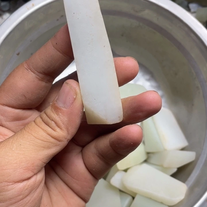 未镶嵌和田玉珠宝半成品
