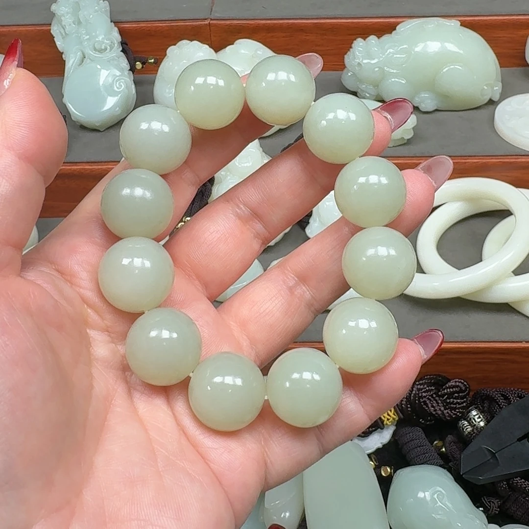 江***好和田玉未镶嵌把件