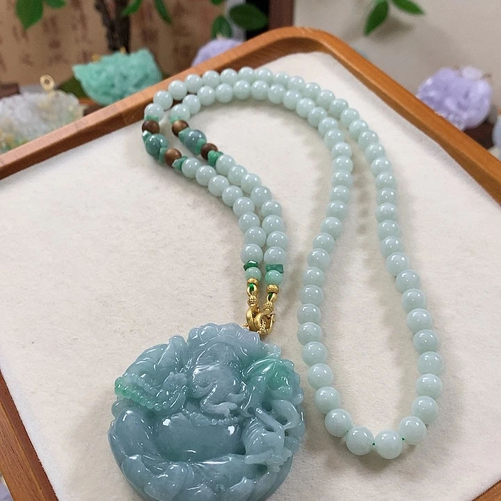 翡翠未镶嵌颈饰翡翠吊坠