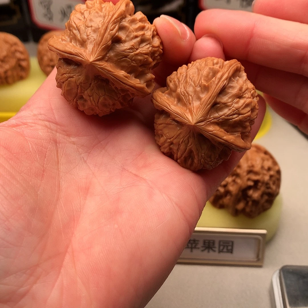文玩核桃吊坠40尺三棱602号