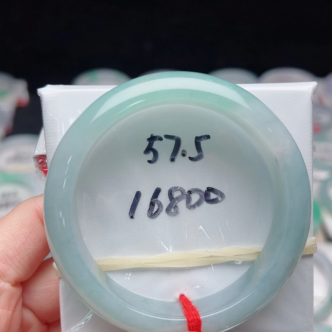 翡翠未镶嵌手镯A货