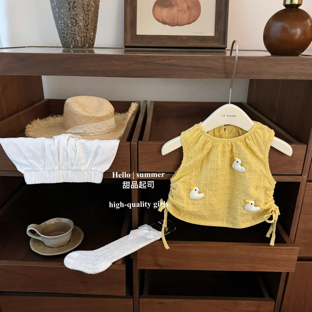 【甜品起司】原创！女宝宝超萌可爱立体小黄鸭背心短裤洋气套装潮