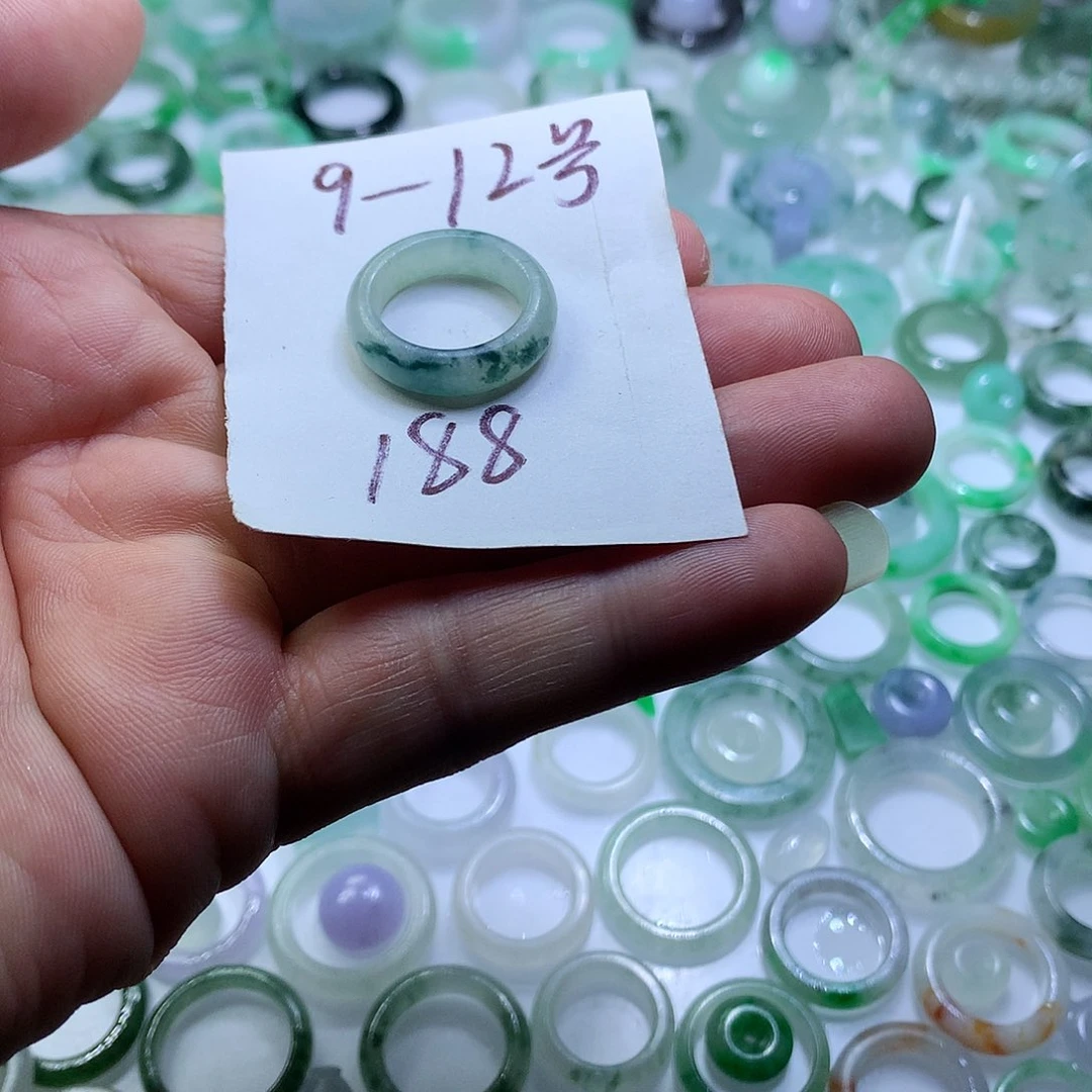 未镶嵌定制翡翠翡翠