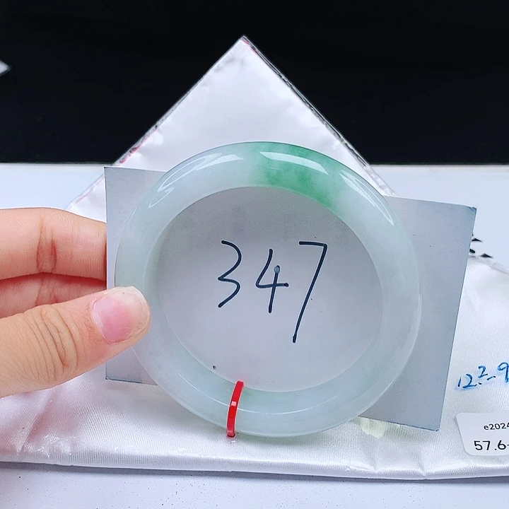 翡翠手镯未镶嵌57+正圈