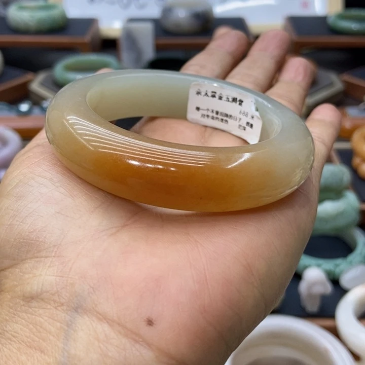 石英质玉手镯未镶嵌傲**霜