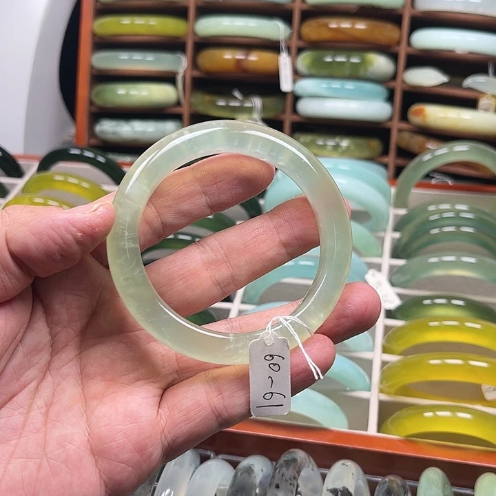 岫玉未镶嵌手镯岫玉