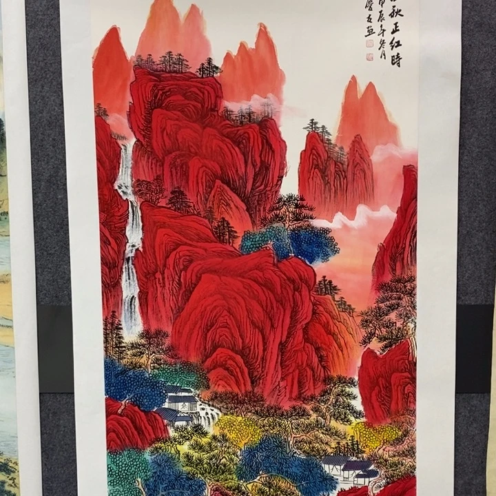 手绘作品等多种形式进行